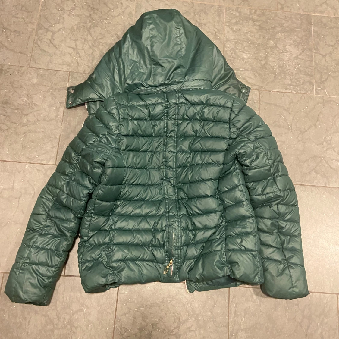 Grön pufferjacka från FJJ XL - 1