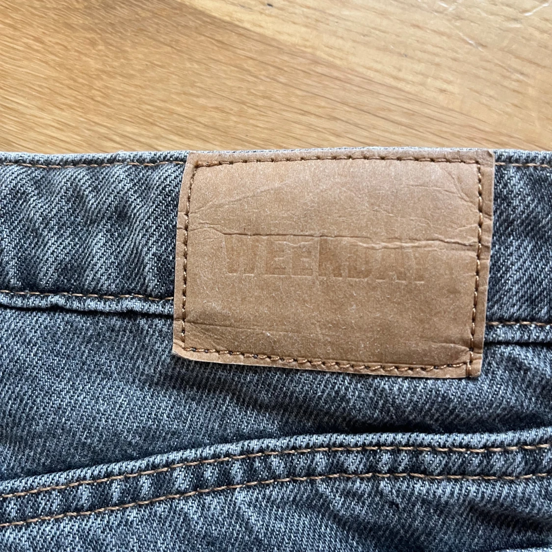 Gråa Weekday Arrow jeans straight fit - 2