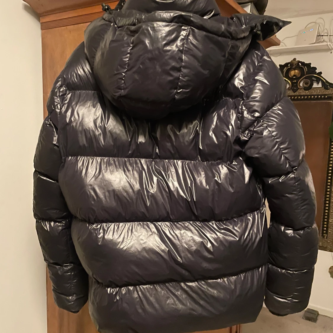 Svart pufferjacka från Everest - 1