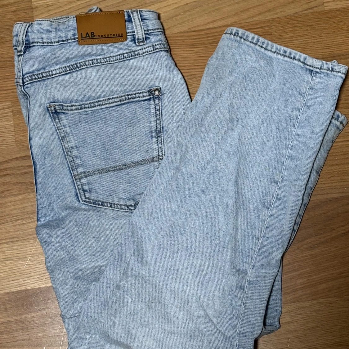 Ljusblå jeans från LAB Industries - 1