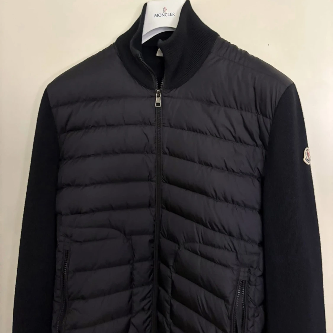 Svart Moncler hybridjacka med dragkedja - 1