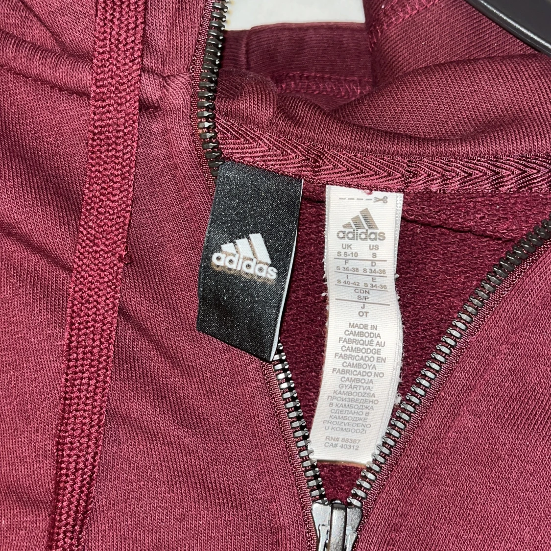 Vinröd Adidas hoodie med dragkedja - 2