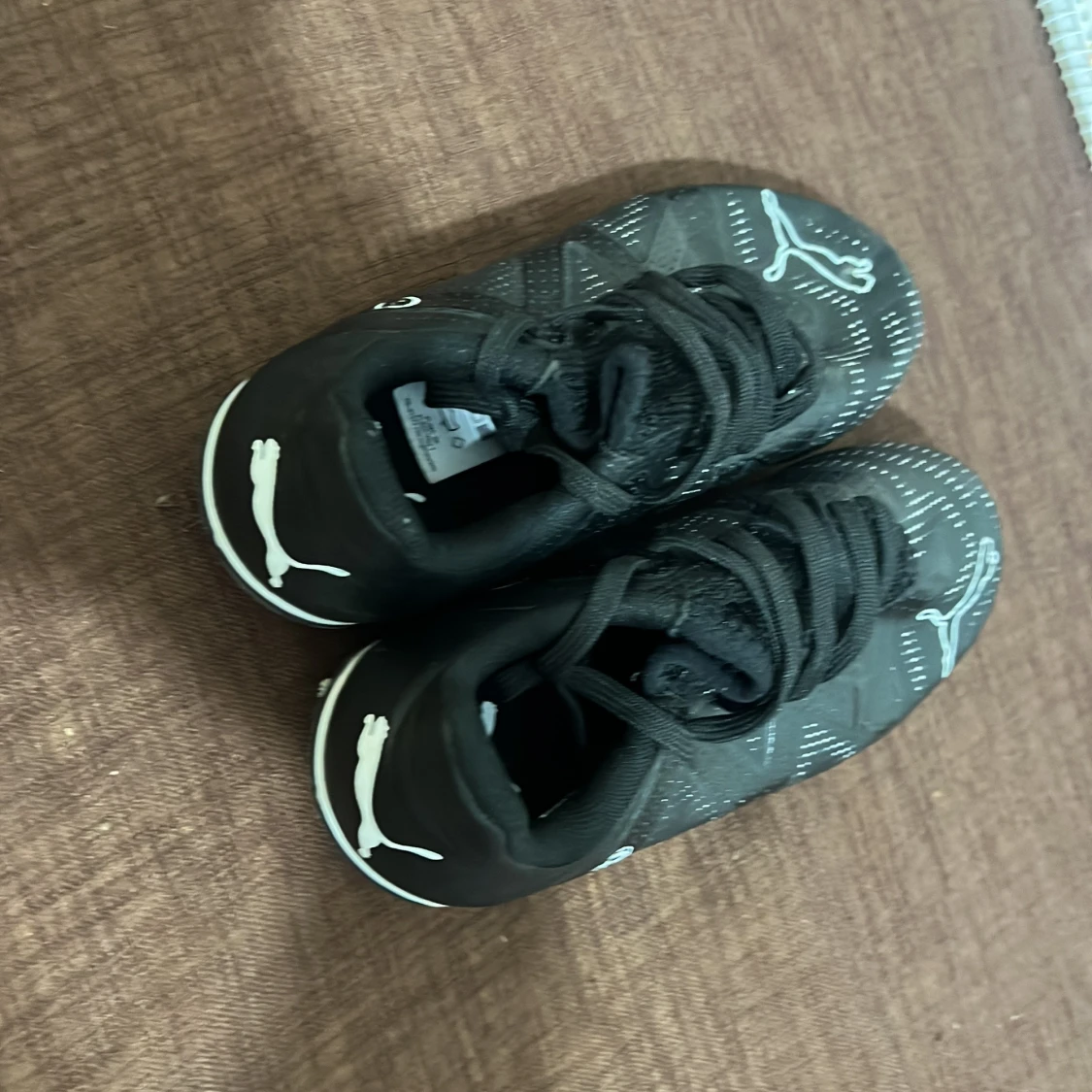 Svarta fotbollsskor från Puma - 2