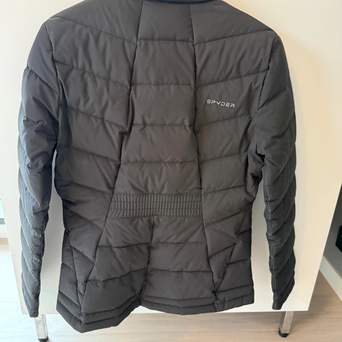 Svart pufferjacka från Spyder - 1