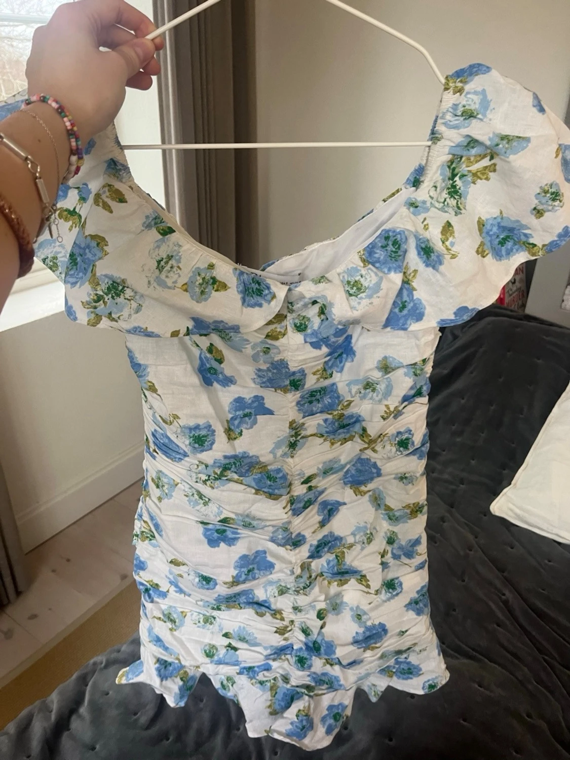 Blommig kortklänning från Zara