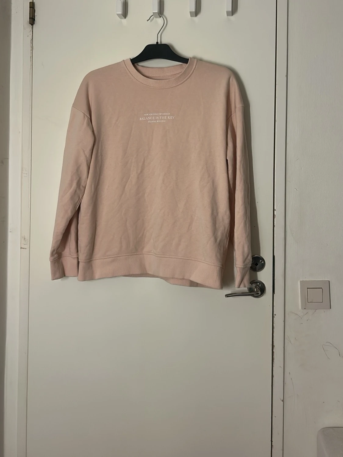Beige sweatshirt 