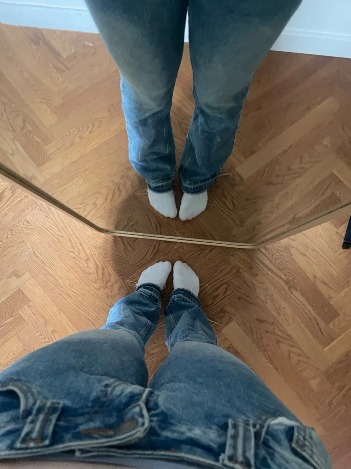 Blå bootcut jeans med slitningar - 1