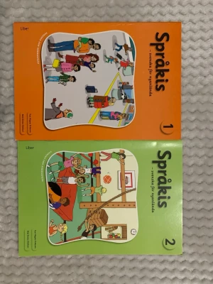 Språkis - svenska för nyanlända 1 & 2 - Två färgglada och pedagogiska böcker för dig som vill lära dig svenska på ett enkelt och roligt sätt. Perfekt för nyanlända ungdomar som vill utveckla sitt språk genom vardagliga situationer och lekfulla illustrationer.