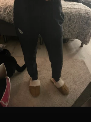 Nike mjukisbyxor  - Är lite slitna 