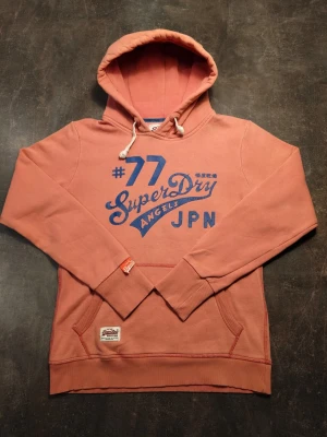 Superdry gods  - Färg som på första bilden. Inga defekter alls . Passar S 