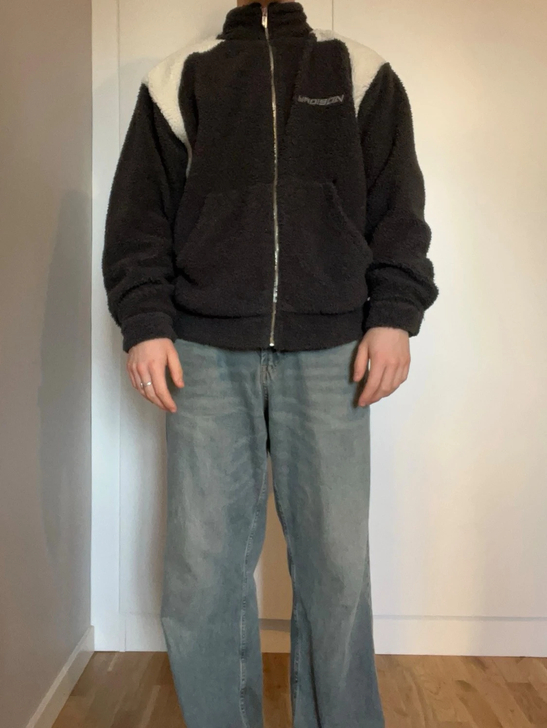 Svart teddyjacka från MADISOn - 3