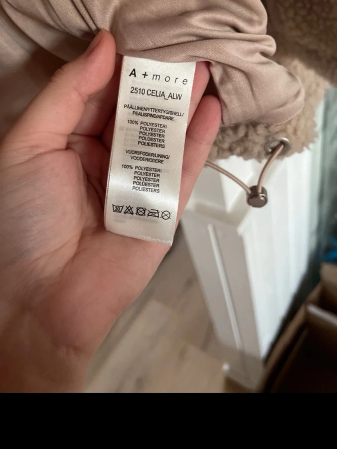 Beige teddyjacka från A+more - 5