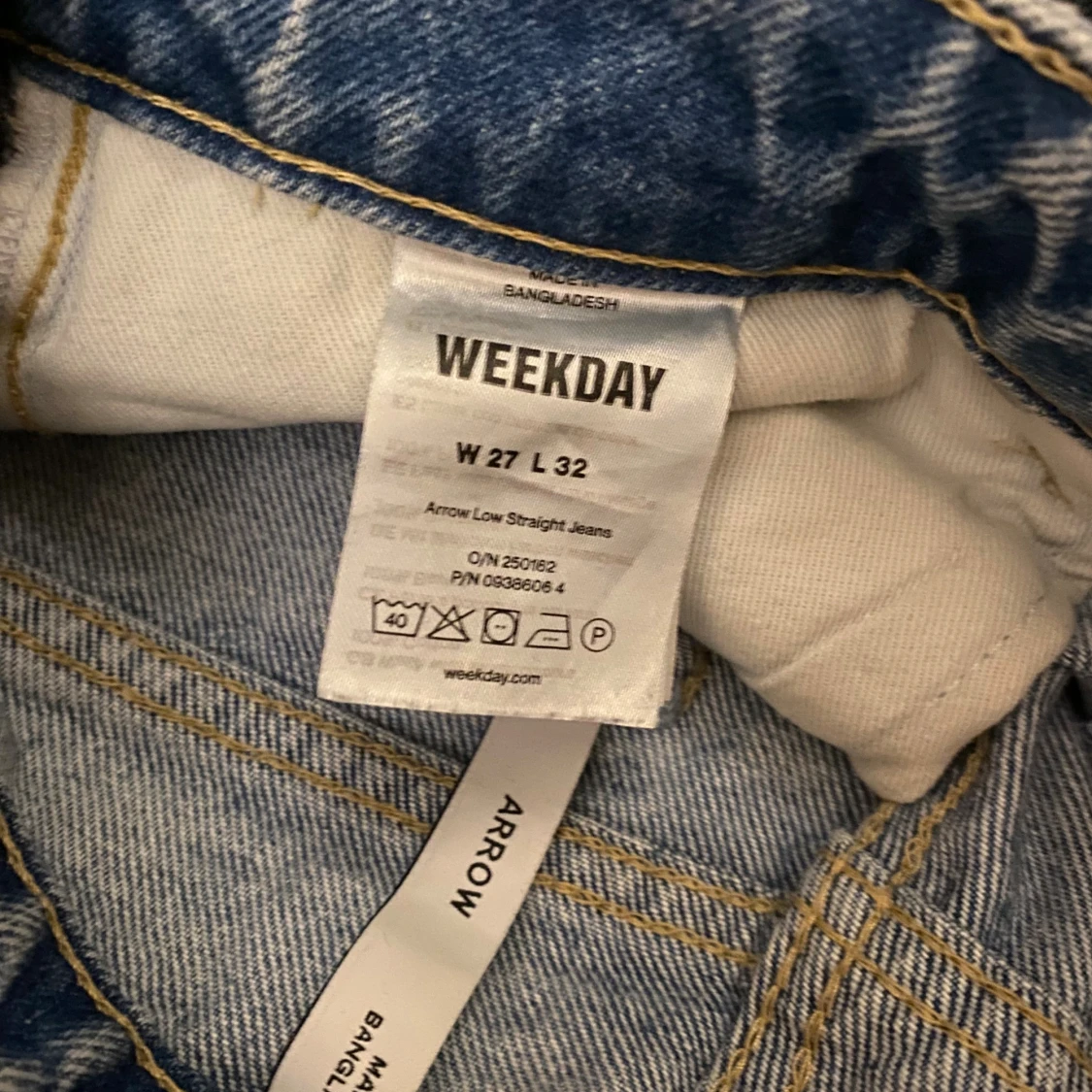 Weekday straight arrow low waist jeans - 4