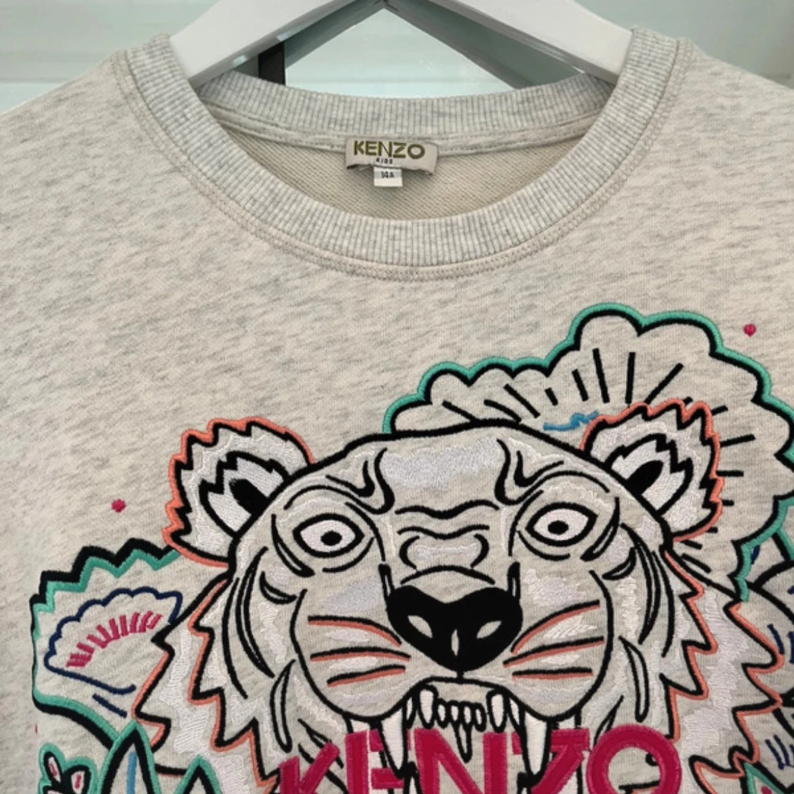 Grå sweatshirt med tiger från Kenzo - 1