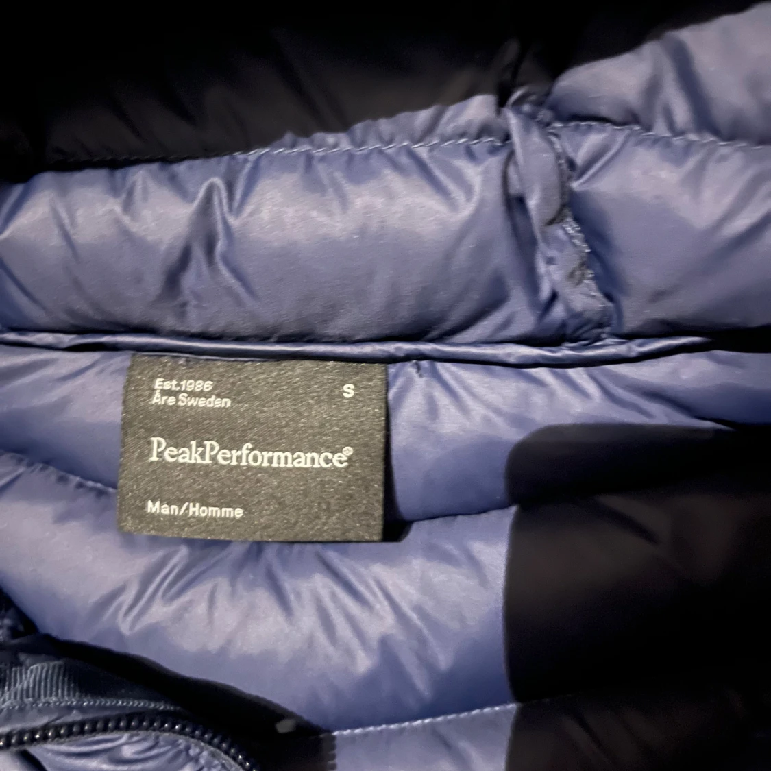 Mörkblå dunjacka Peak Performance S - 2