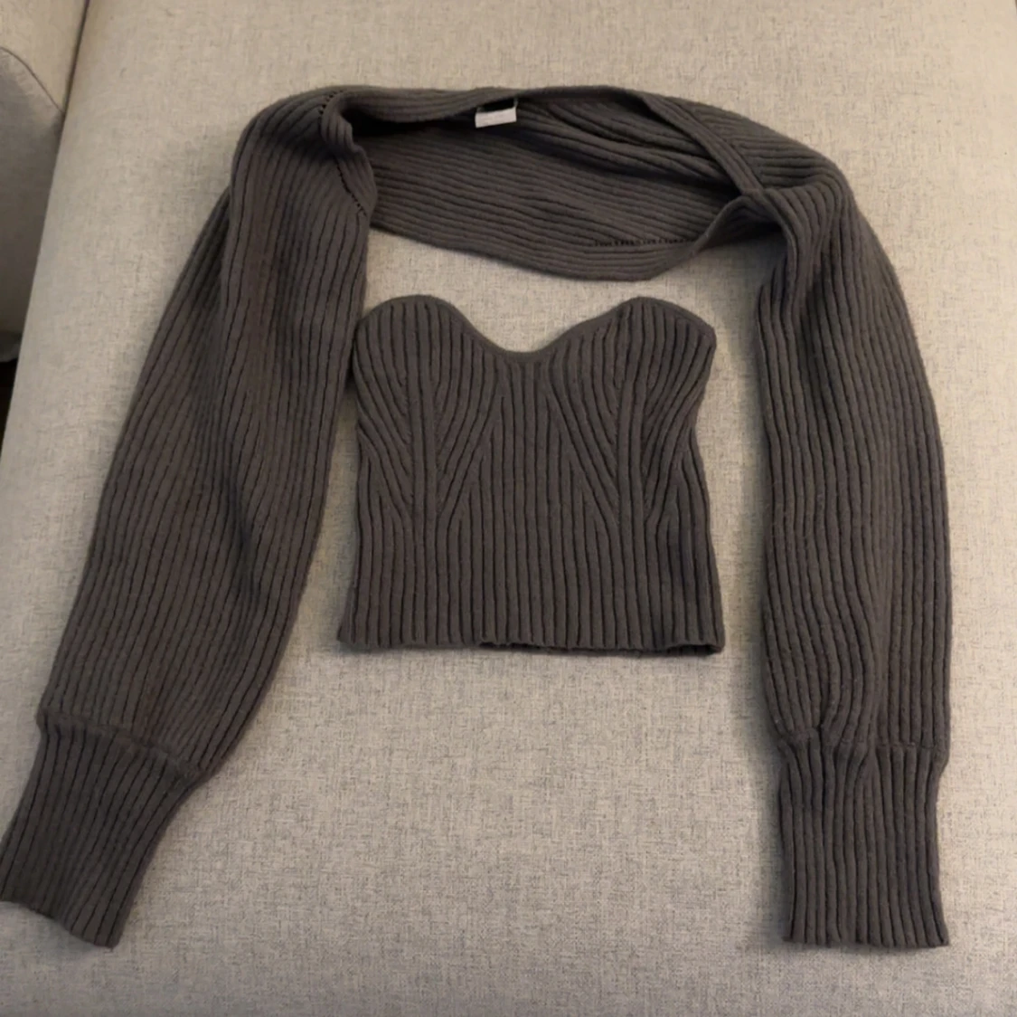 Stickad tubtopp med bolero