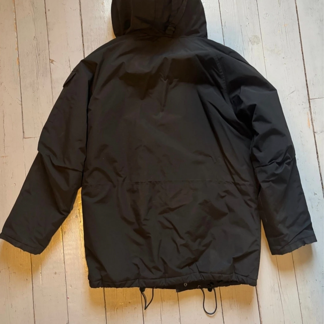 Carhartt svart vinterparkas med huva - varmoch fodrad - 4