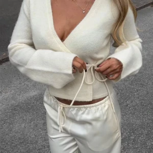 Stickad tröjan  - Från Ginatricot storlek s 