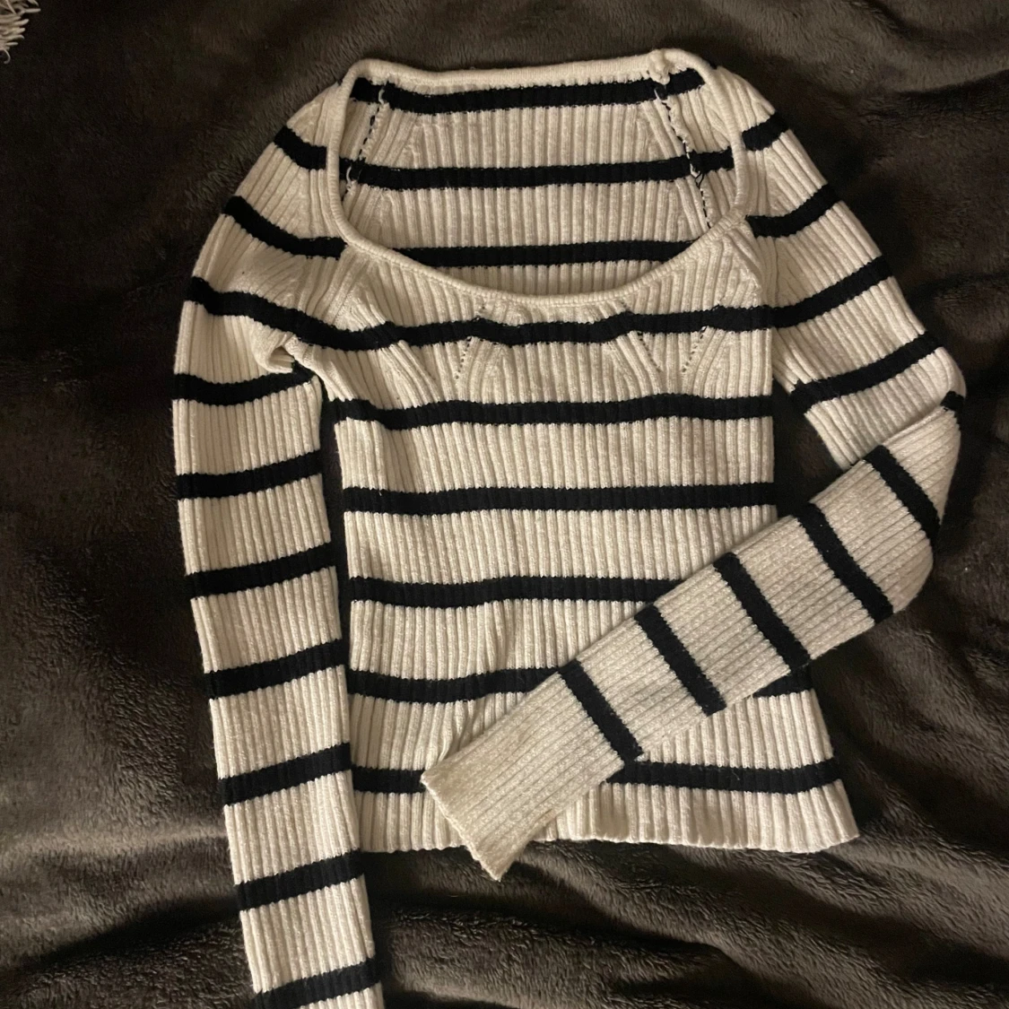 Randig ribbad långärmad topp