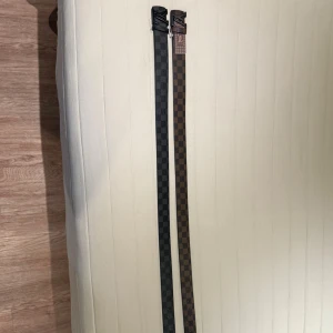 2st LV bälten  - Två LV blälten, helt nya, om ni vill ha bara en så är det bara att skriva 