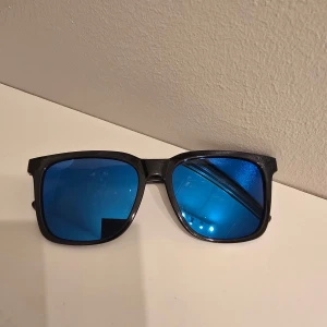 Solglasögon - Solglasögon