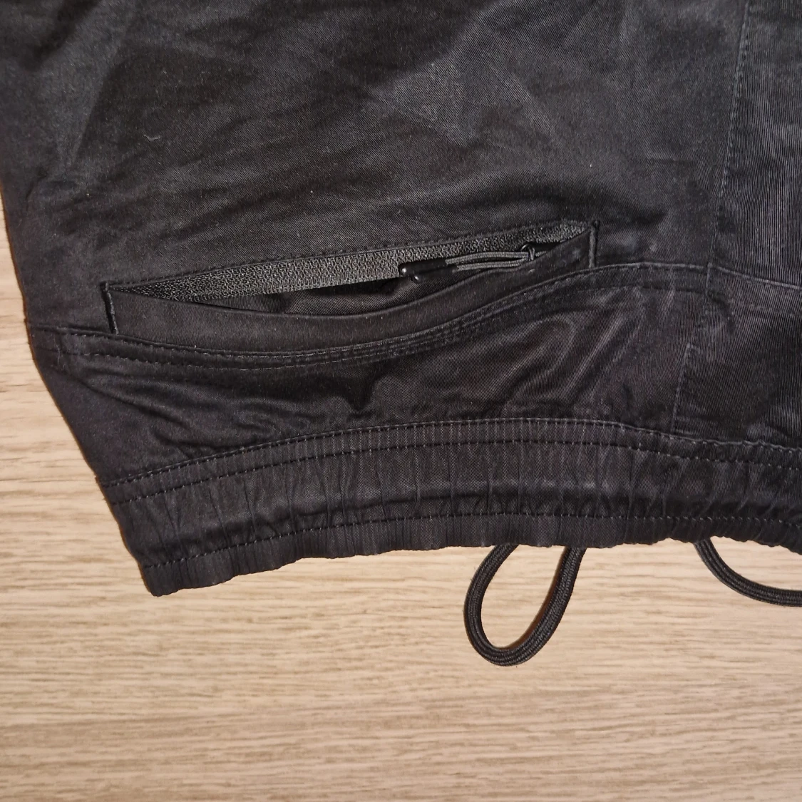 Svarta cargopants från Hoodrich XS - 2