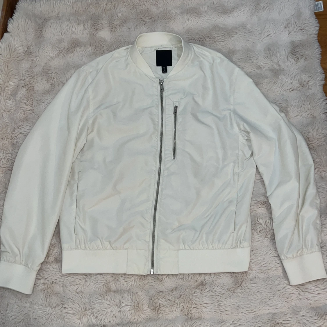 Vit bomberjacka från H&M, storlek L