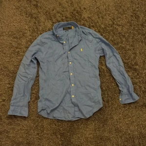 Blå skjorta från Polo Ralph Lauren - Linne skjorta, storlek/S, skick 9/10