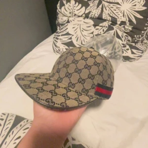 Blå canvas gg keps - Marinblå/ beige gg keps