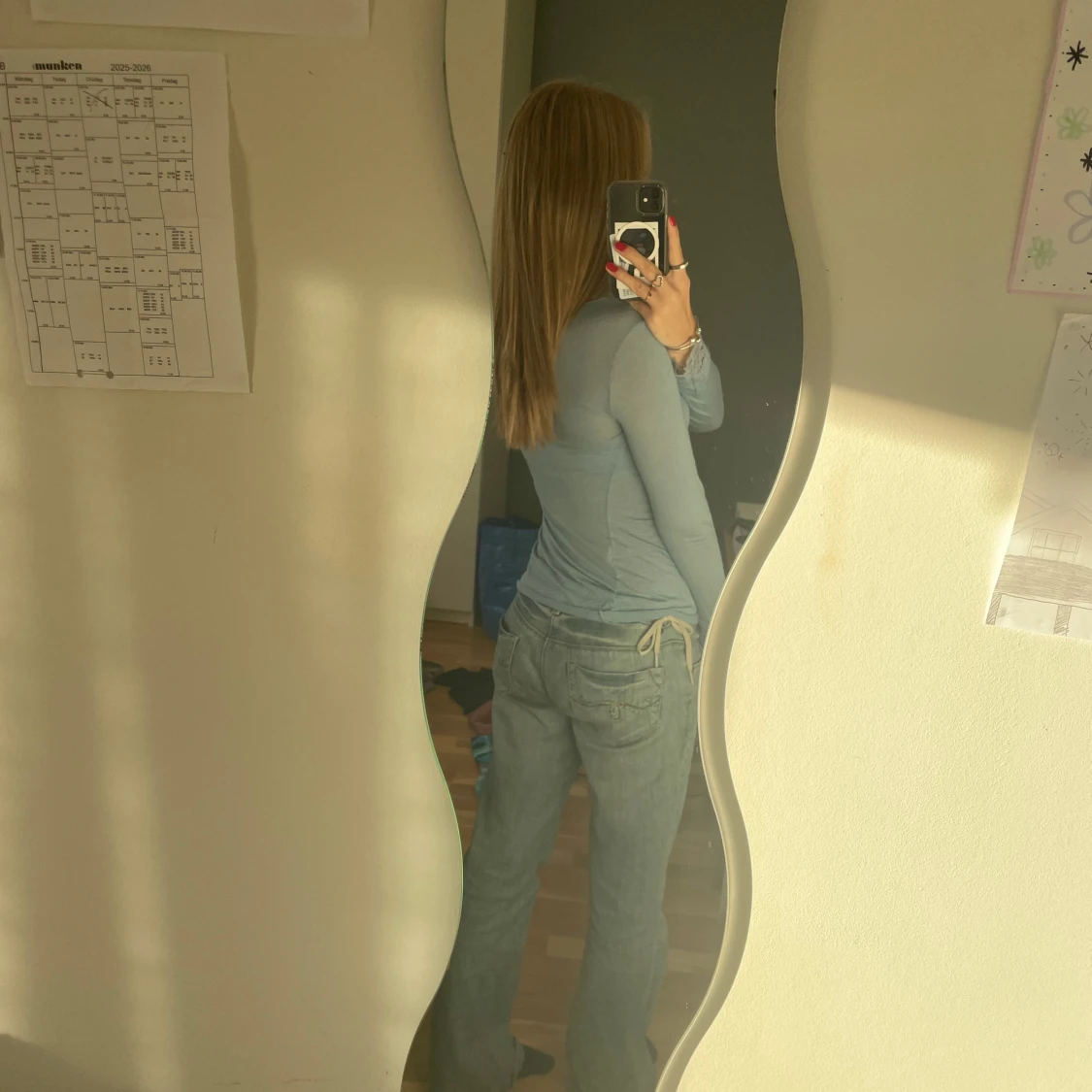 Ljusblå långärmad topp med spets - 2