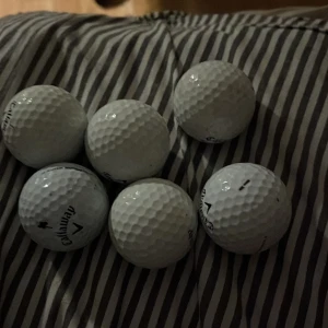 6 stycken Callaway  - 5 chrome soft och en trippel track
