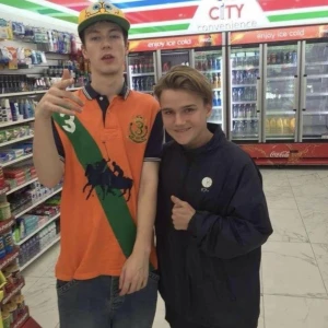 Bladees polo - Snygg orange polo t-shirt från Ralph Lauren som BLADEE har haft på sig..
