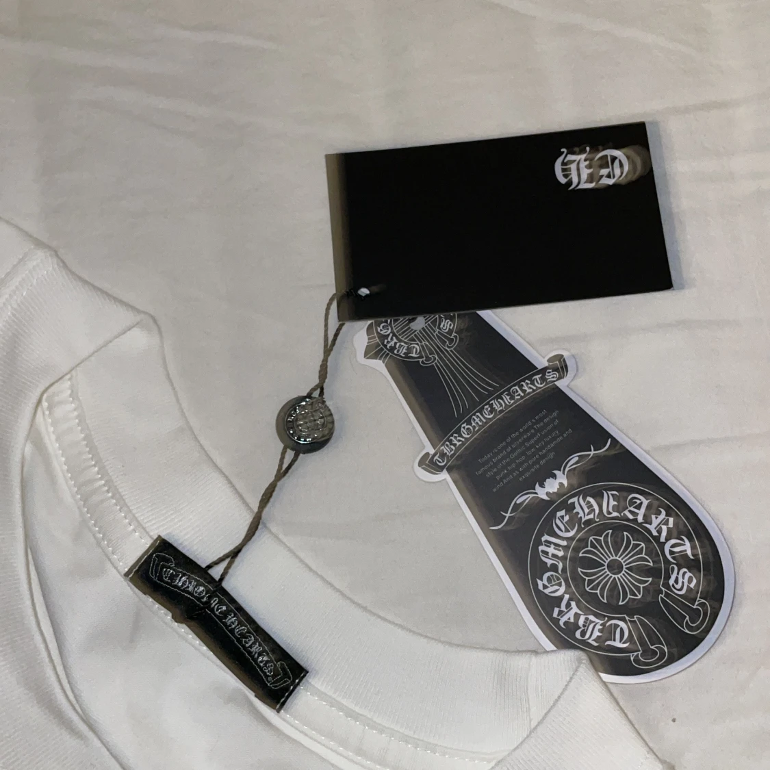 Vit Chrome Hearts t-shirt med rosa kors - 2