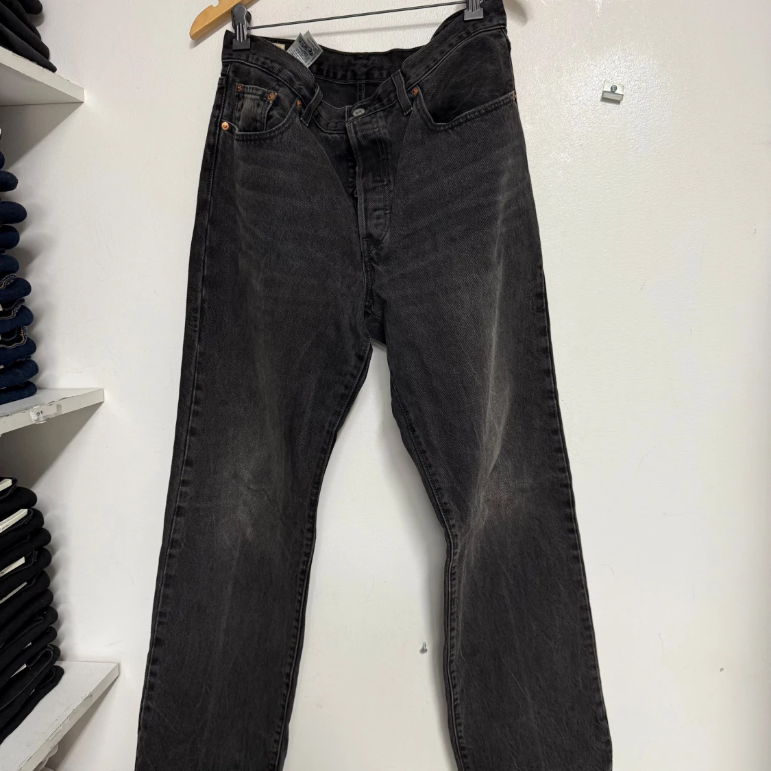 Levi's 501 svarta jeans straight fit W30 L32