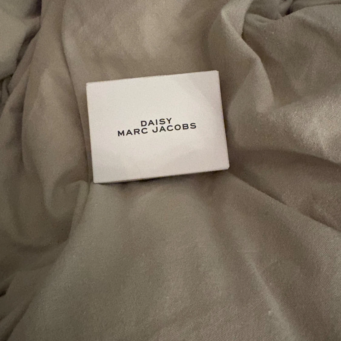 Marc Jacobs Daisy Wild AirPods Case