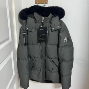Moose knuckles jacka  - Helt ny Moose knuckles jacka äkta med tagsen o allt fick den som prisent 