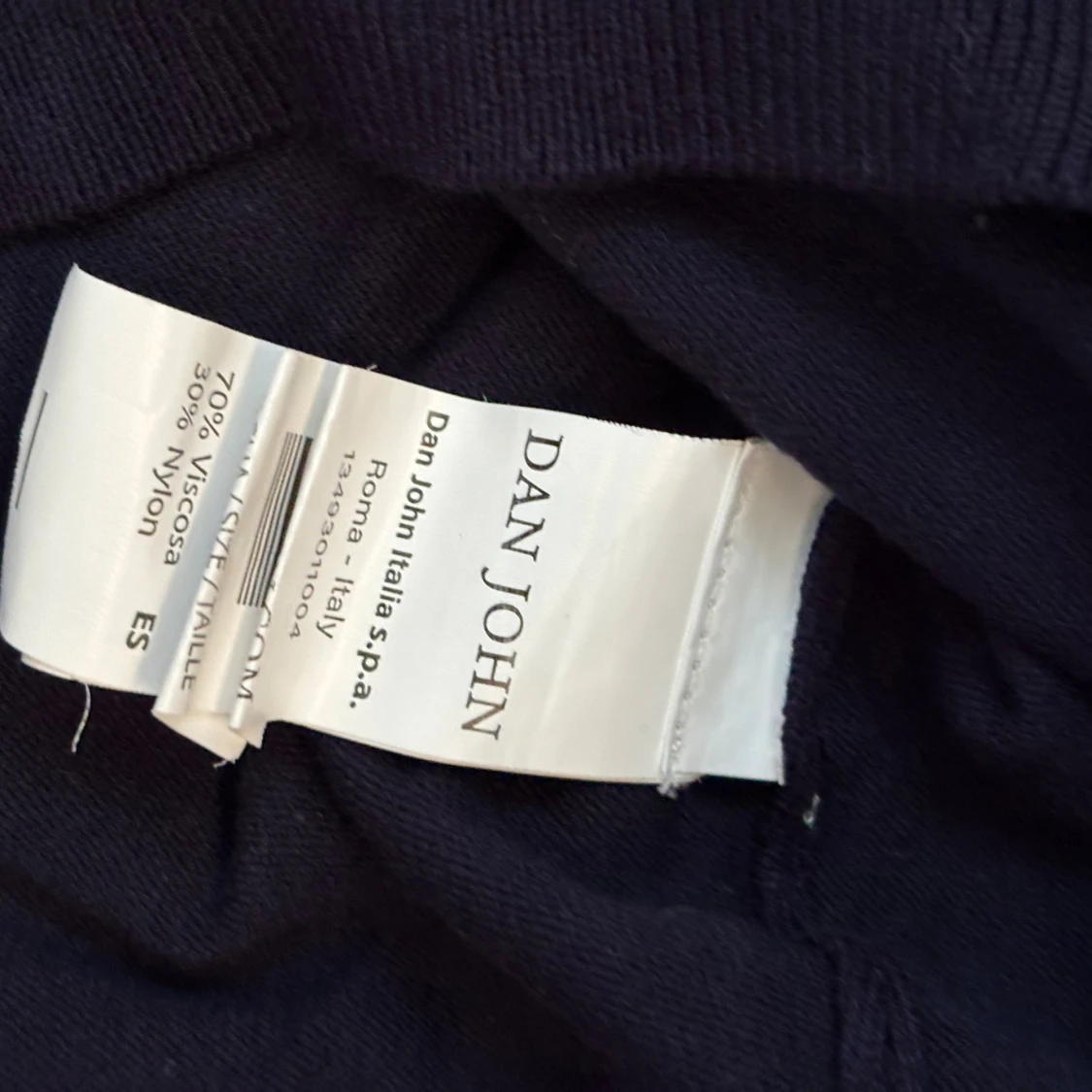 Svart polotröja från Dan John - 2