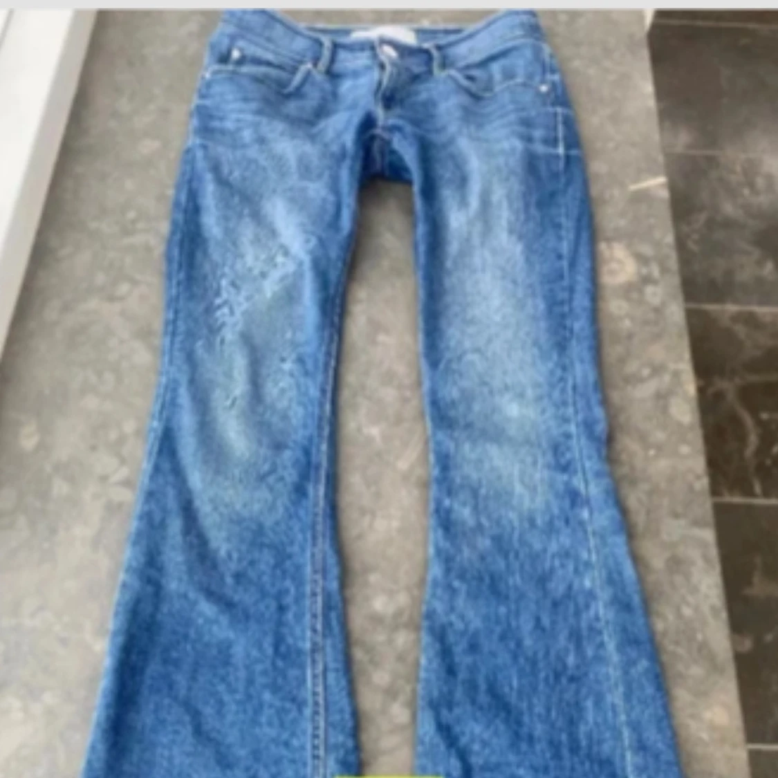 Lågmidjade jeans - 1