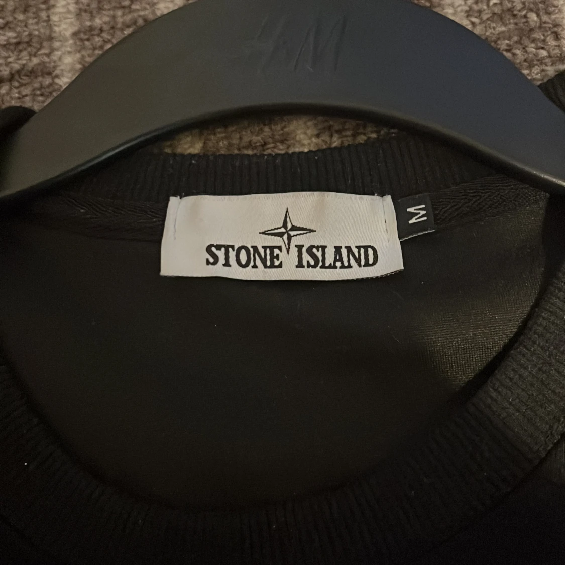 Svart sweatshirt från Stone Island - 1