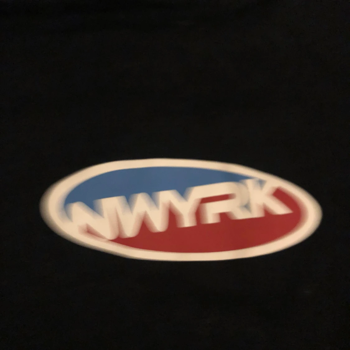 Svart t-shirt med vita ärmar NWYRK - 1