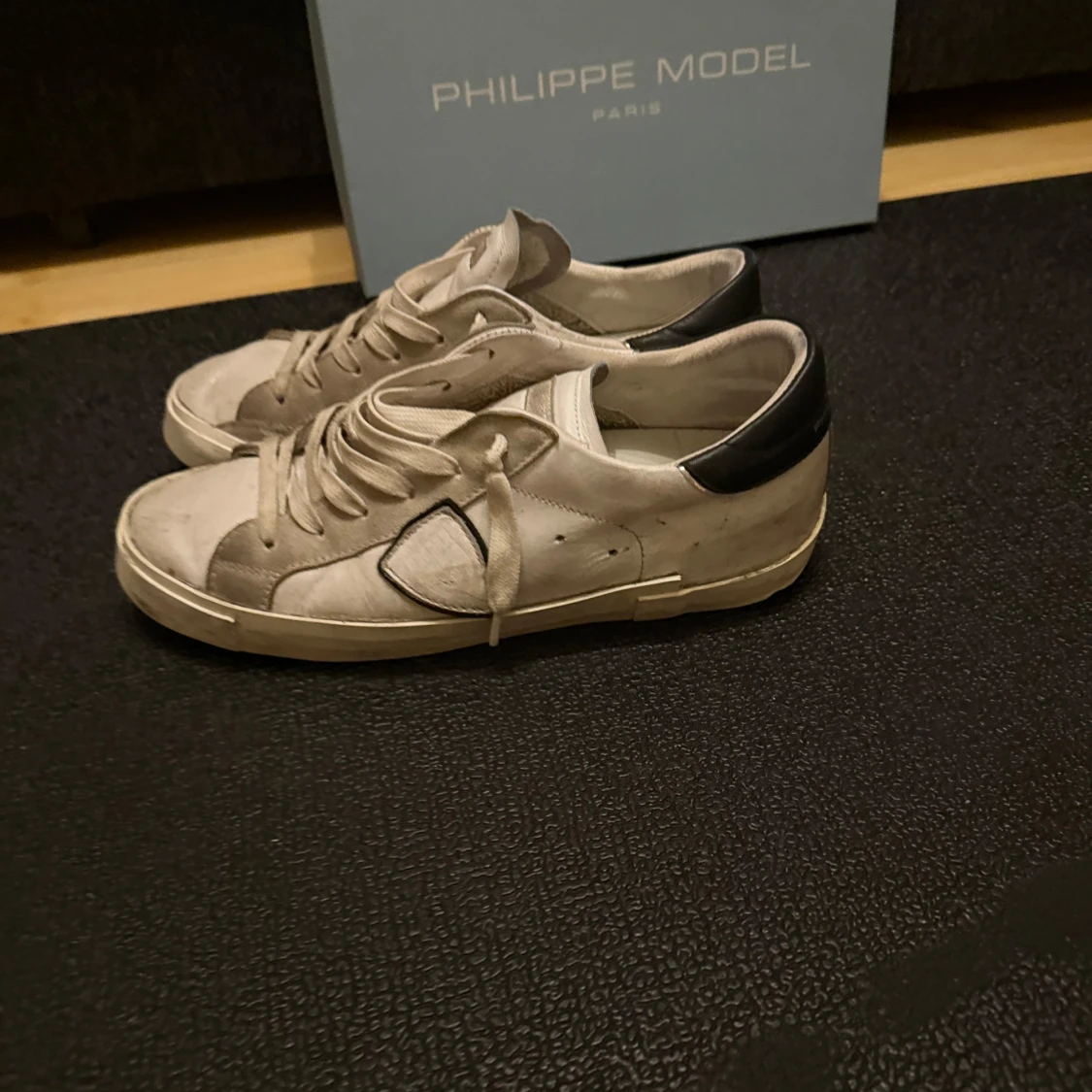 Philippe Model vita sneakers i skinn - 4