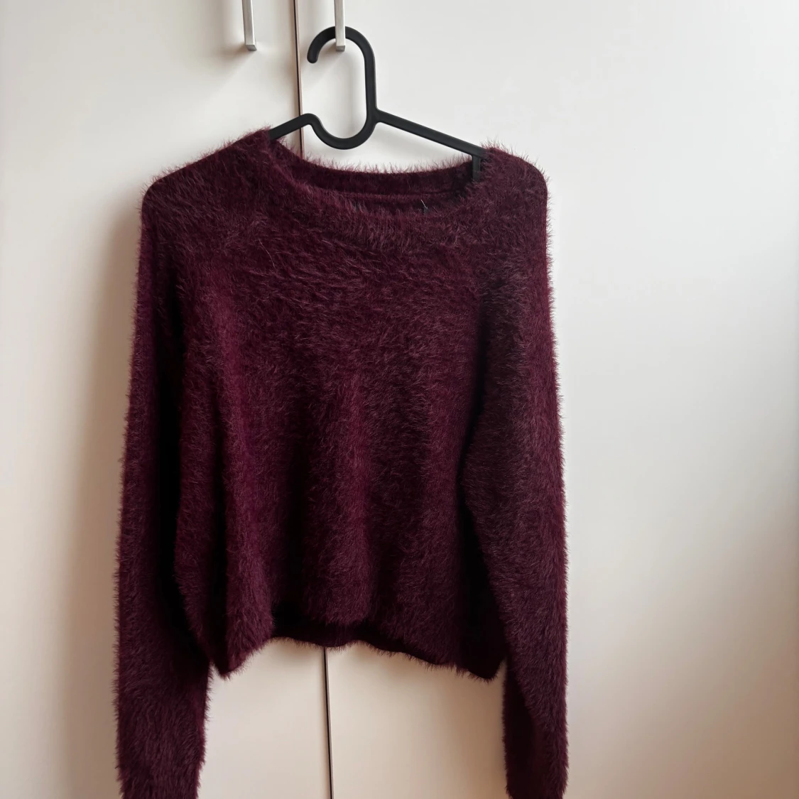 Vinröd stickad tröja - 2