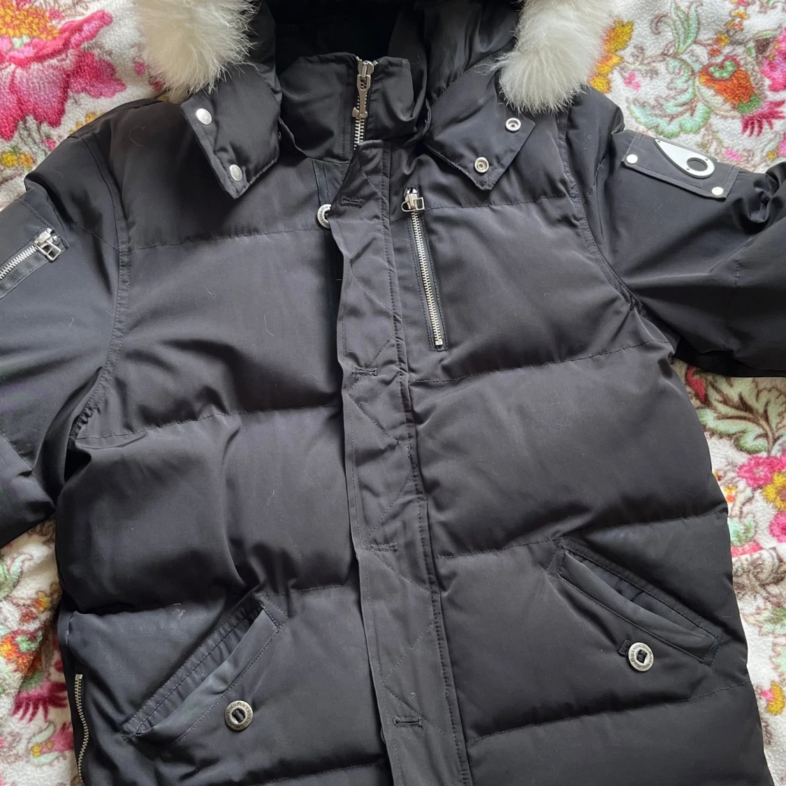 Svart pufferjacka Moose Knuckles