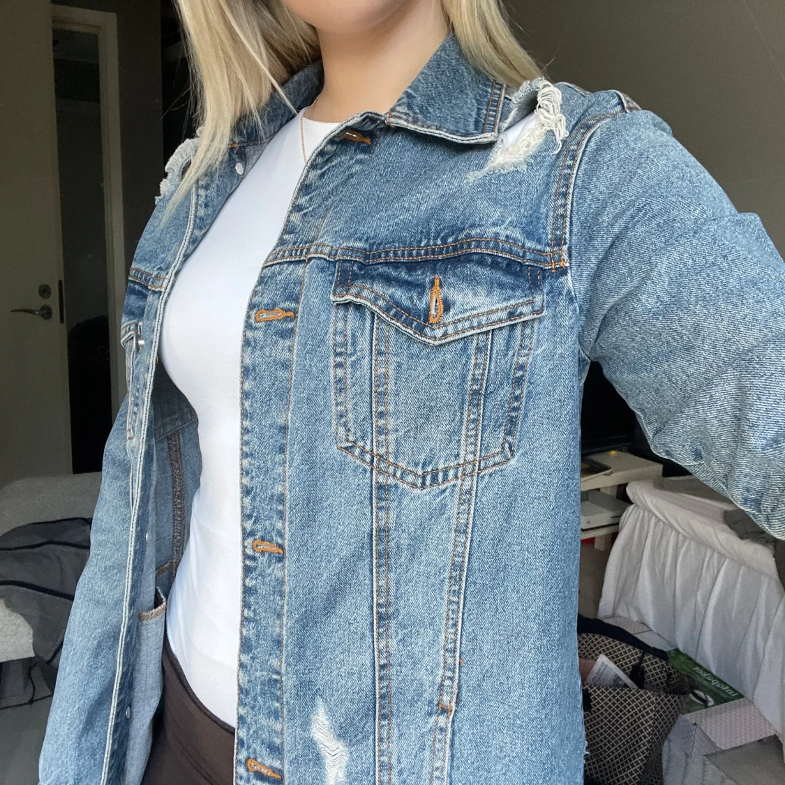 Blå jeansjacka från Stradivarius