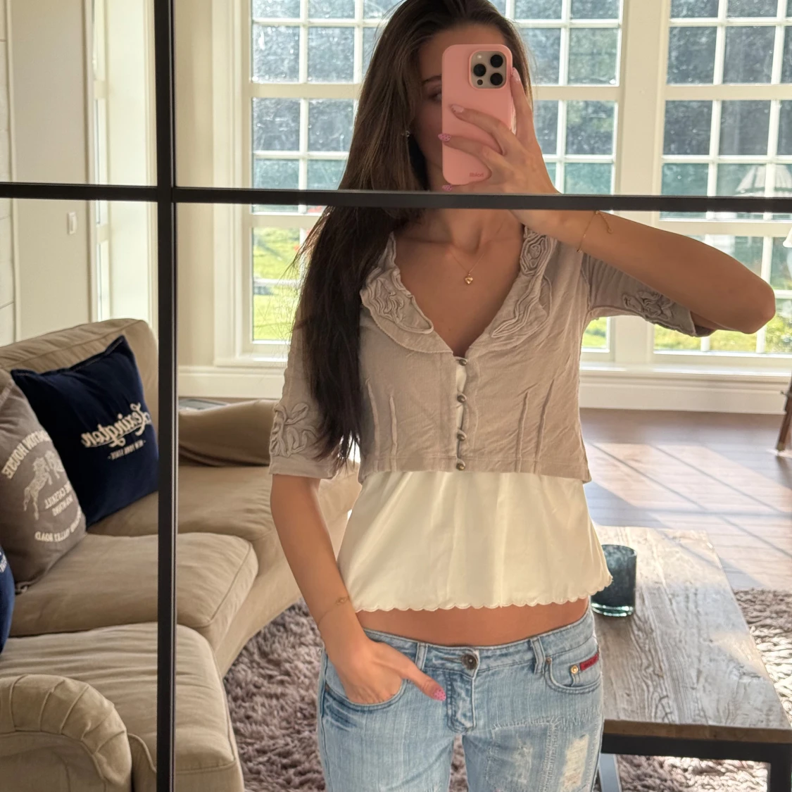 Beige bolero med knappar