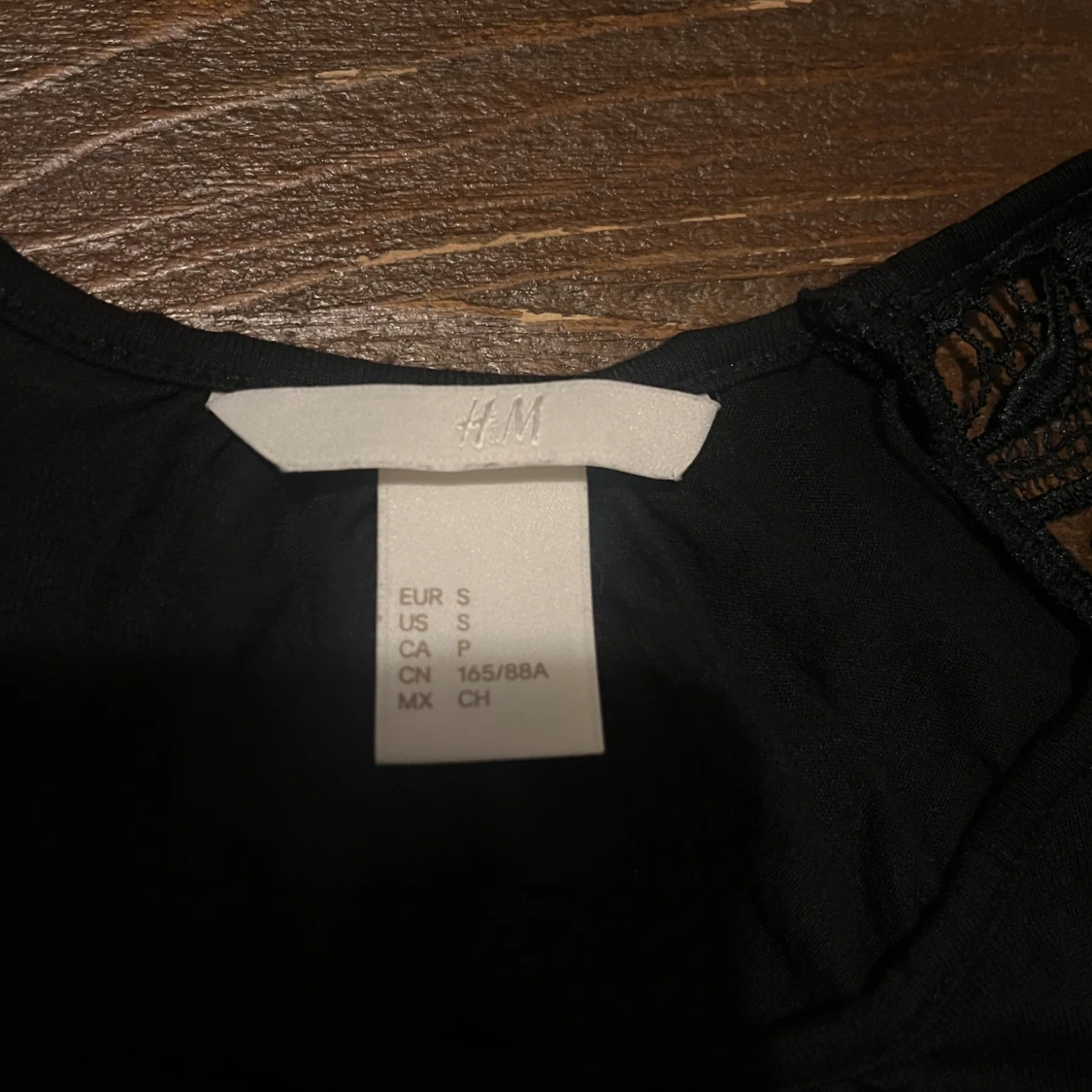 Svart ärmlös topp  - 2