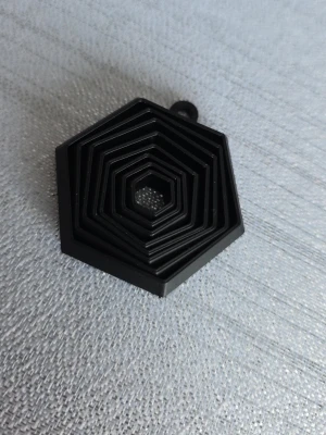  fidget toy nyckelring  - hexagonformad fidget toy nyckelring nyckelring ingår.