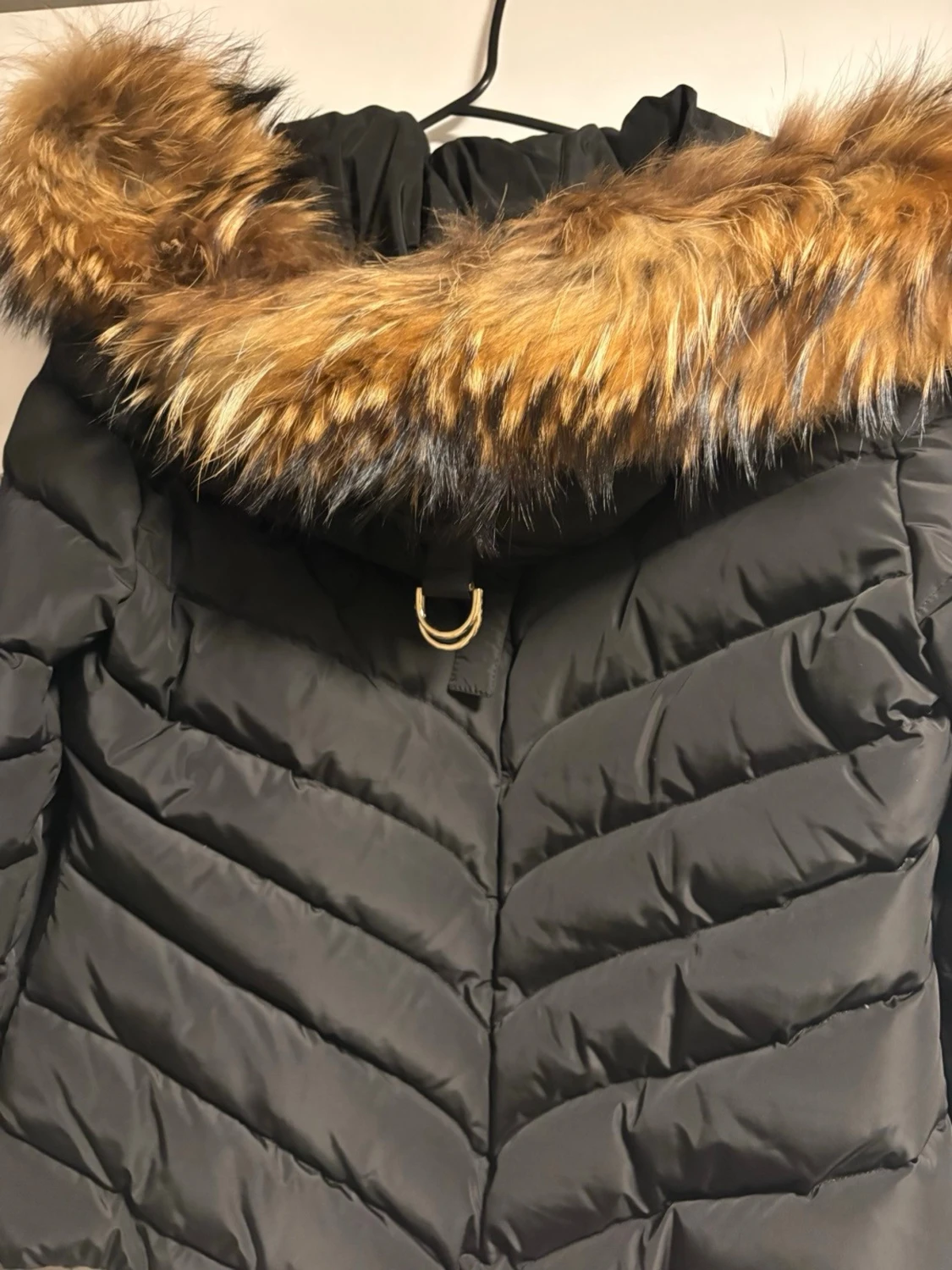 Svart dunjacka med fuskpäls från Hollies - 6