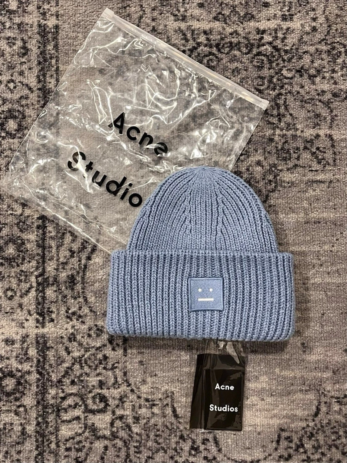 Acne Studios mössa