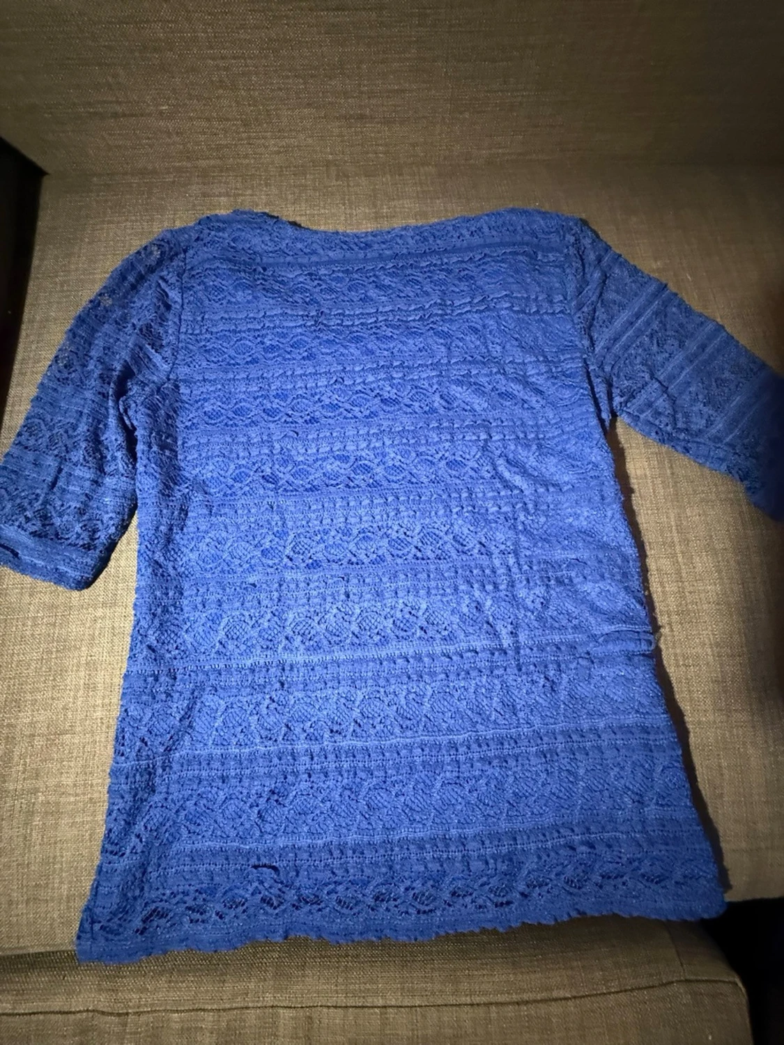 Blå spetsblus med trekvartsärm - 1